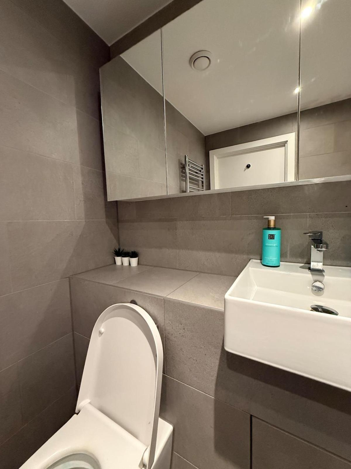 New 2 Bed Apartment Greenwich ลอนดอน ภายนอก รูปภาพ